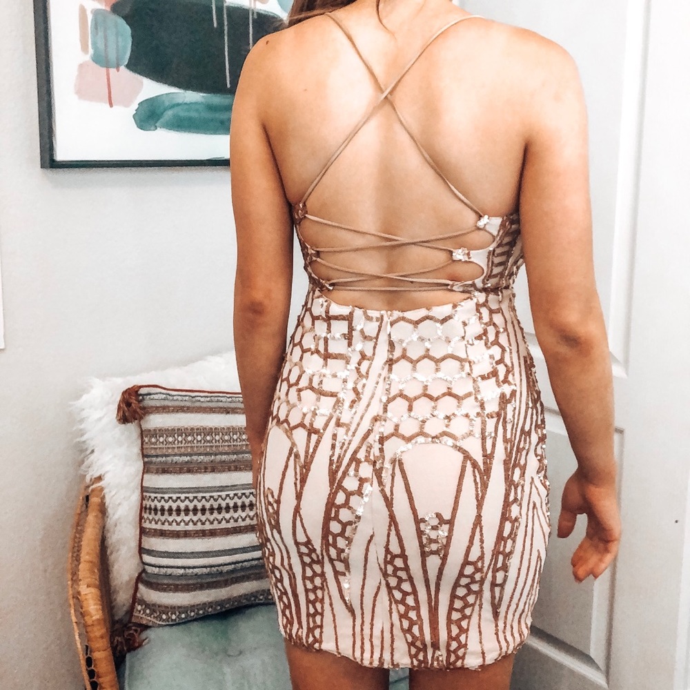 Sequined Body Con Dress - Picture 4 of 4